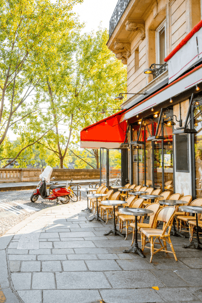 Rental cargo bike in Paris